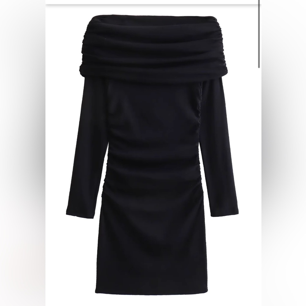 Goodnight Macaroon Noelle Off-Shoulder Long Sleeve Midi Dress Size Medium